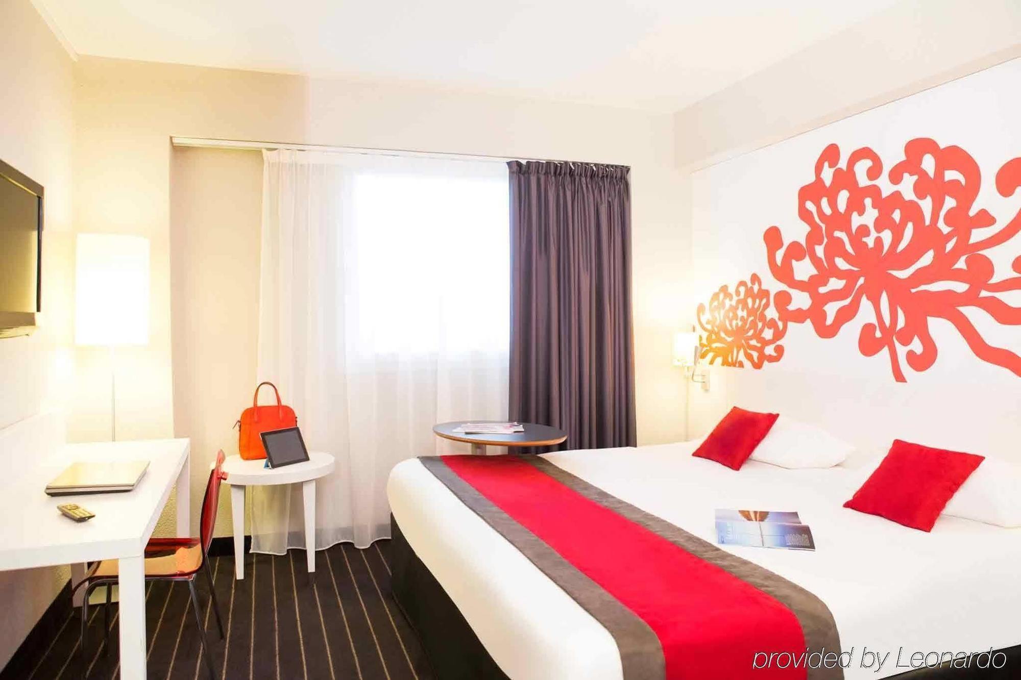 Hotel ibis Styles Bordeaux Centre Mériadeck Esterno foto